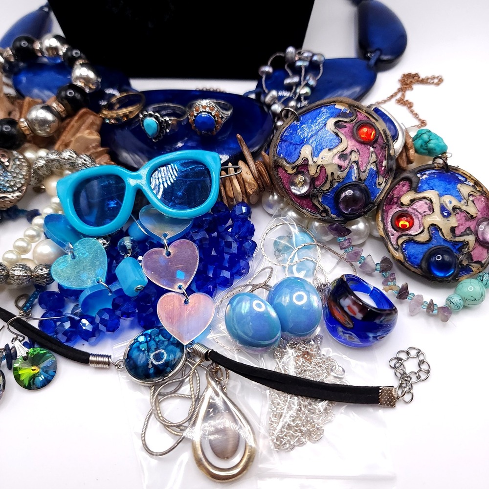 35pc Mixed Jewelry Lot Blue Vintage Modern Necklaces Bracelets Earrings - Picture 6 of 10